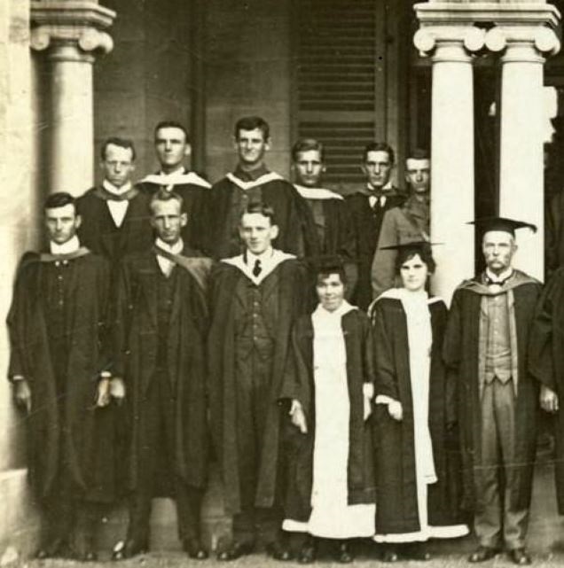 Charles and Walde (back row 3rd and 4th from left) with other UQ graduates of 1916