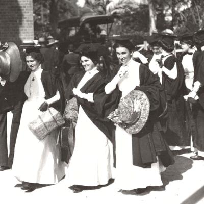 graduation procession 1911